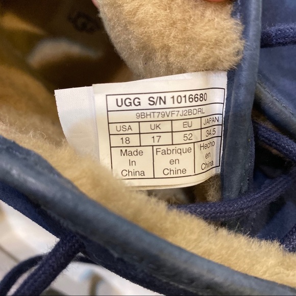 UGG Men’s Maksim Blue Chukka Lace Up Shoes 18 main image 8